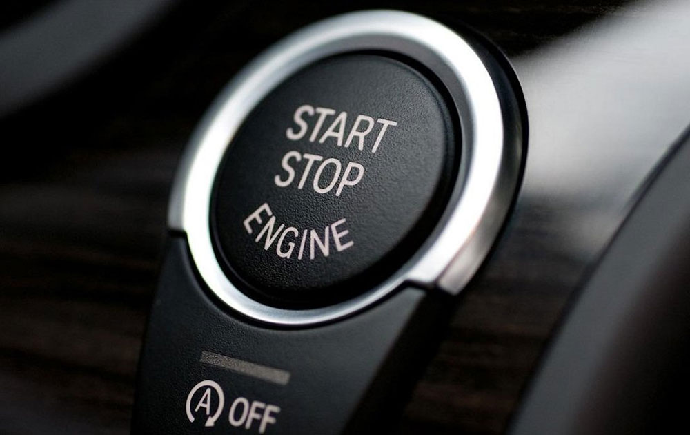 Кнопка Start для запуска двигателя