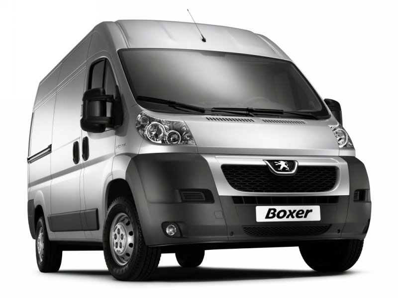 Автомобиль Peugeot Boxer