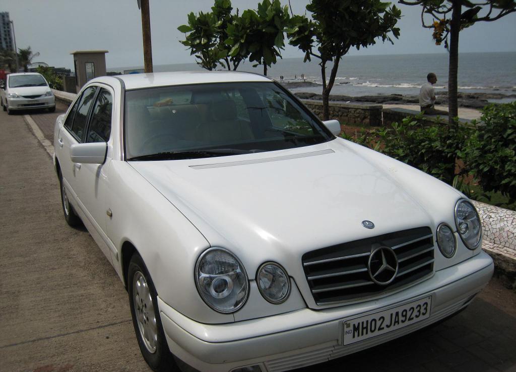Mercedes E230 white