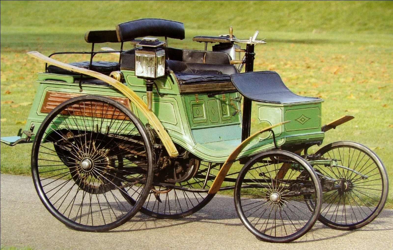 Немецкий четырехместный автомобиль Benz Velo Comfortable. 1897 год