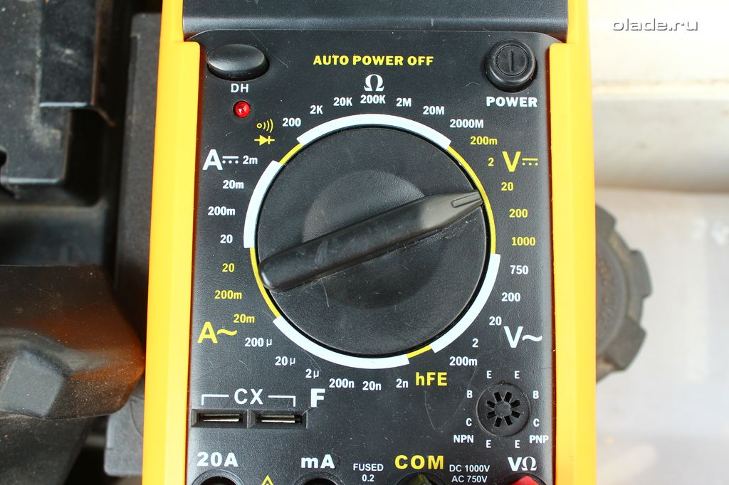 Проверка аккумулятора и генератора мультиметром (фото 3)