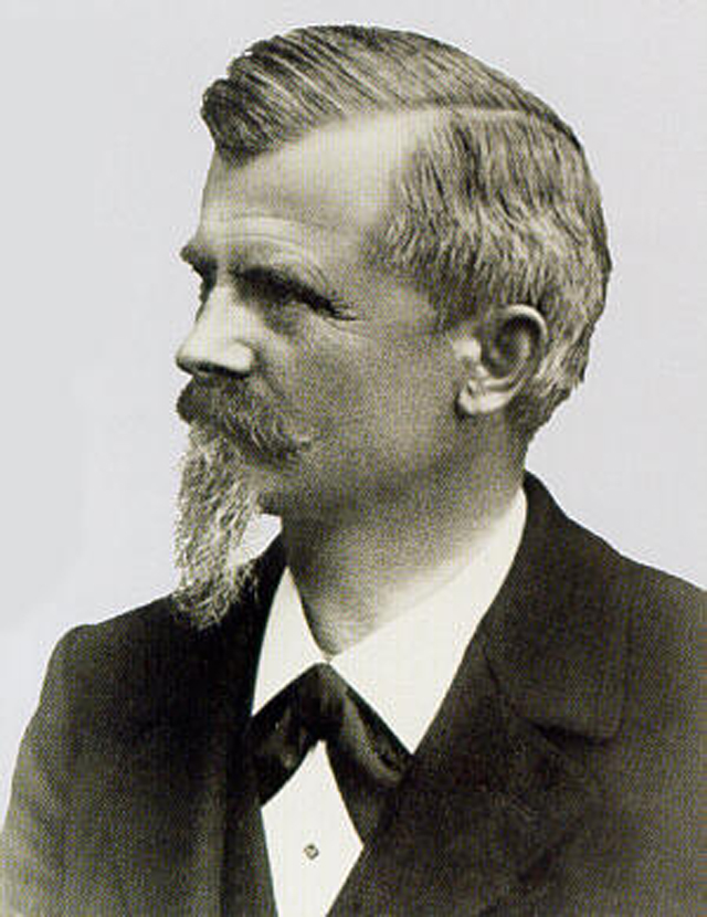 Вильгельм Майбах в 1900.