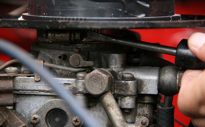 how to adjust the carburetor VAZ-2109