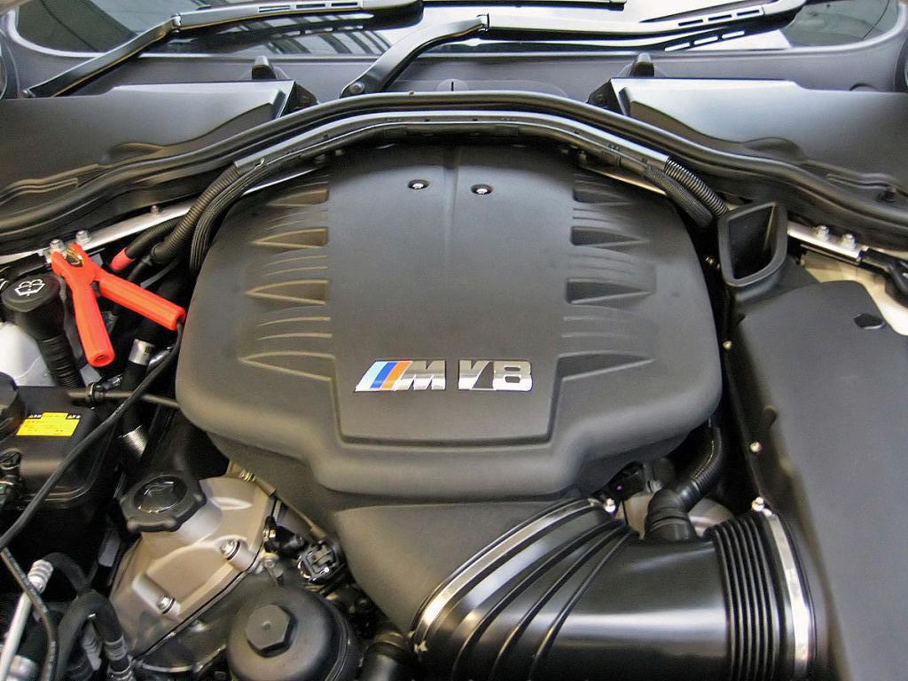 Двигатель на автомобиль BMW
